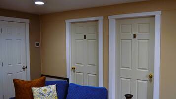 Shared Dormitory, 1 Bedroom, Accessible | Living room