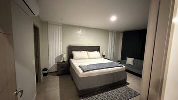 3 bedrooms, desk, iron/ironing board, WiFi