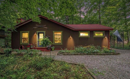 HOT TUB, Sleeping Bear Dunes, M-22, Leelanau Wine Trail, Lake Michigan, TC