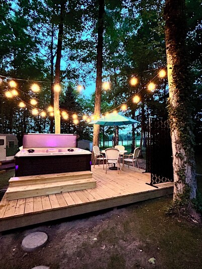 HOT TUB, Sleeping Bear Dunes, M-22, Leelanau Wine Trail, Lake Michigan, TC