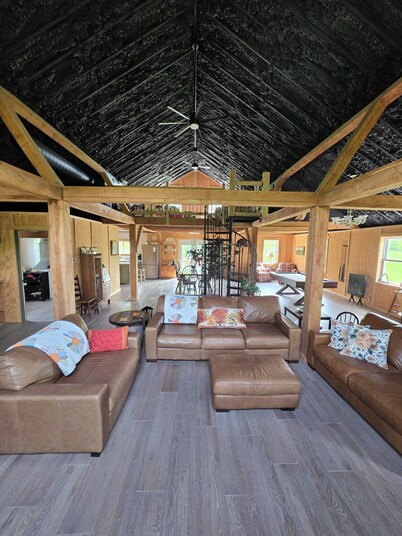 Country Retreat in the heart of Pike County Illinois