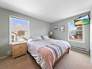 4 bedrooms, iron/ironing board, WiFi