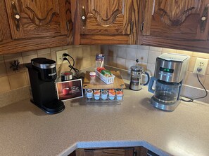 Fridge, coffee/tea maker, toaster, blender