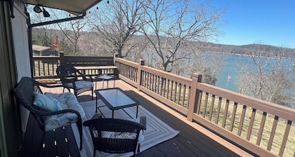 LAKEFRONT HOME - TABLE ROCK LAKE