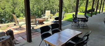 LAKEFRONT HOME - TABLE ROCK LAKE