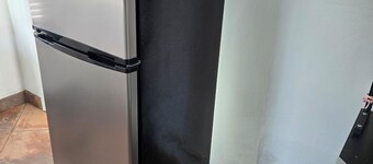 Gorgeous 1-bedroom apartment with AC, WiFi in enjoyable Santa Monica