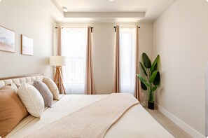 4 bedrooms, in-room safe, iron/ironing board, travel crib