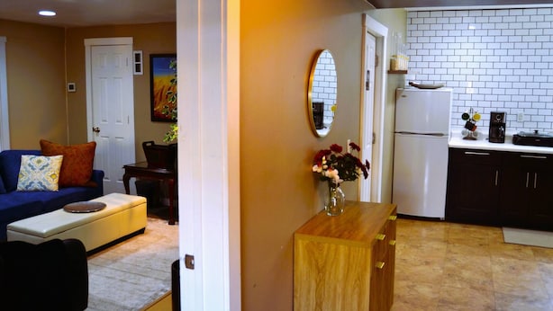 Living room - Room-cozy Nest Near UND Campus (Grand Forks)