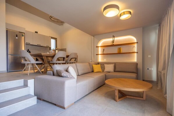 Flat-screen TV - Anemelia Villas (Karpathos)