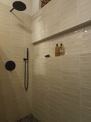 Hair dryer, towels, soap, toilet paper - Complimentary 1 hr Massage when you book our Peaceful Hideaway with Private Pool (Sayulita)