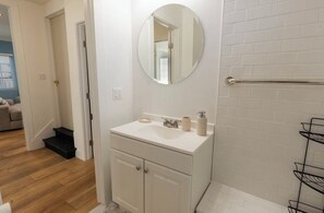 Handtücher, Seife, Toilettenpapier