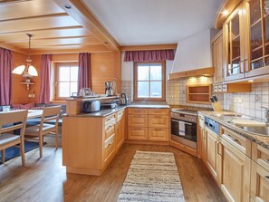 Fridge, oven, dishwasher, coffee/tea maker