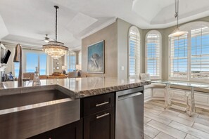 Interior - Sandy Shoreline~20% discount on rent for dates before December 20th (Fernandina Beach)