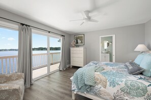 4 Schlafzimmer, Schreibtisch, Bügeleisen/Bügelbrett, Reisekinderbett