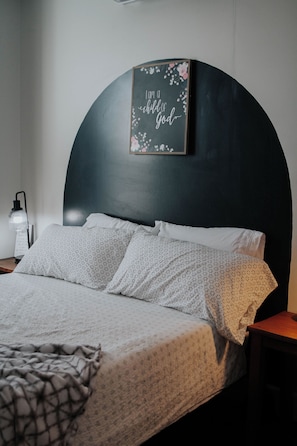 2 chambres, lit de bébé portatif, Wi-Fi, literie fournie