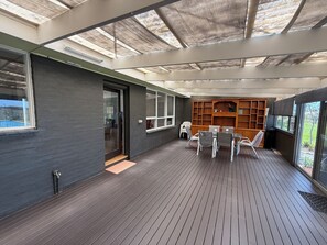 Outdoor dining - SANDHU FARMHOUS 11 Acres (Moolap)