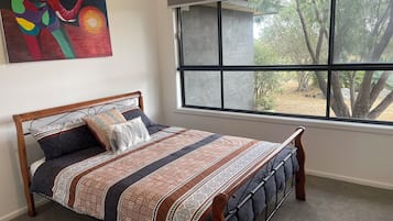 4 Schlafzimmer, Bügeleisen/Bügelbrett, kostenloses WLAN, Bettwäsche