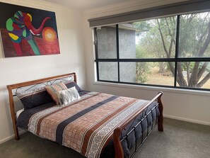 4 Schlafzimmer, Bügeleisen/Bügelbrett, kostenloses WLAN, Bettwäsche