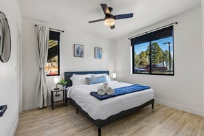 2 bedrooms, iron/ironing board, WiFi, bed sheets - Gr Canyon·Sedona passage·NAU w/2 kings· pets· EV charger (Flagstaff)