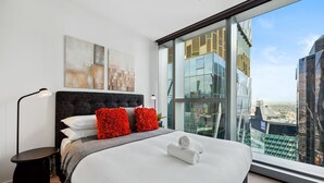 Room - Brand New Luxe Living in CBD| 2BR+ Pool Sauna Gym (Melbourne)