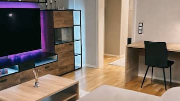1 bedroom, desk, free WiFi, bed sheets