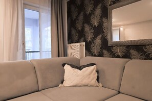 Una Smart TV, una oficina