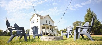a Fresh Farmhouse near downtown Snohomish