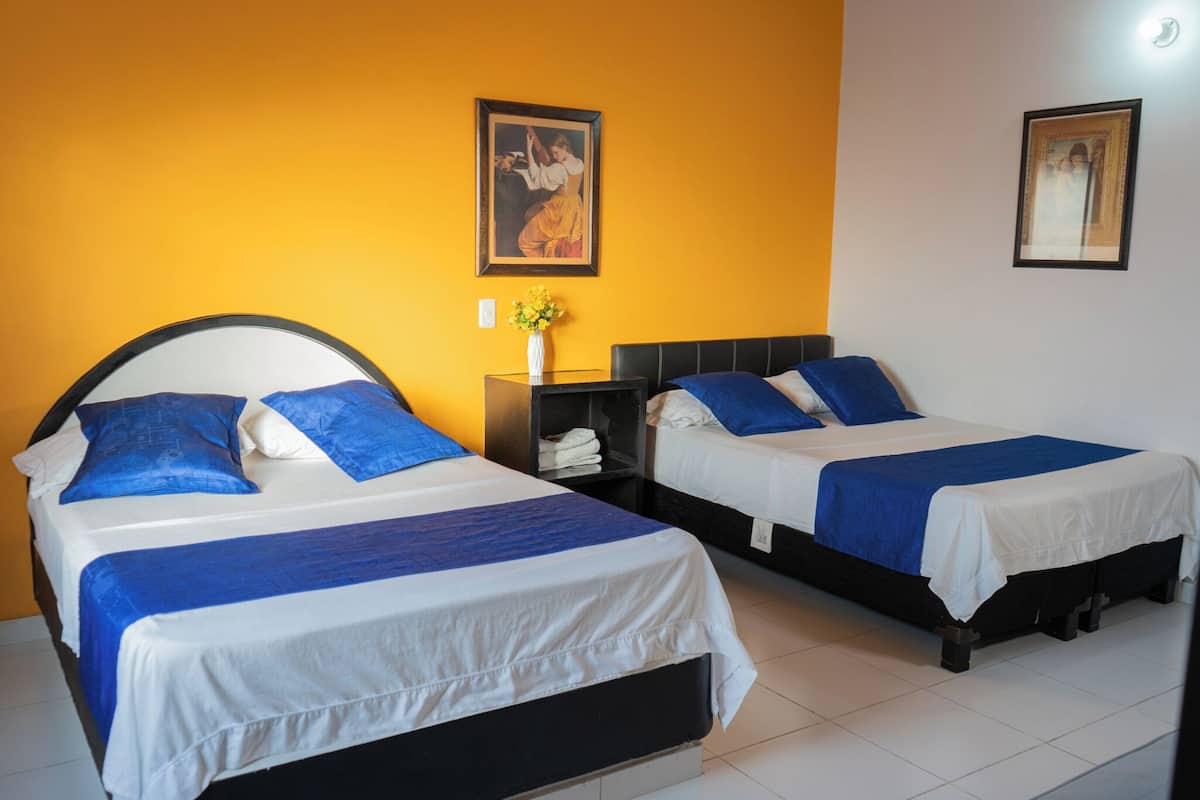 Familien-Vierbettzimmer, Poolblick