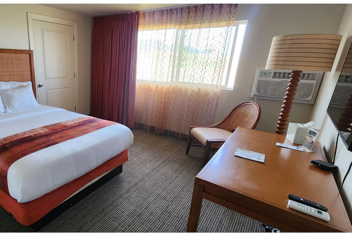 Kamar Single Comfort | Brankas, tirai kedap cahaya, setrika/meja setrika, dan Wi-Fi gratis