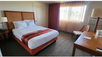 Chambre simple Confort | Coffre-fort, rideaux d’obscurcissement, fer et planche à repasser