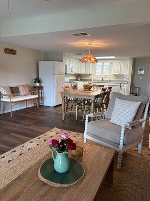 Interior - NEW RENTAL! Beautiful Beachfront Condo on Ormond Beach w Pool! Sit Back & Relax! (Ormomd Beach)