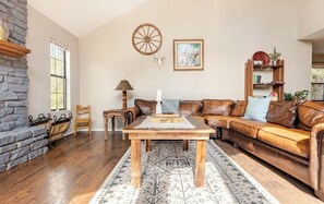 Smart TV, fireplace, DVD player, books