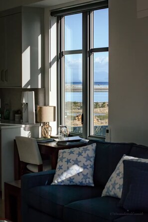 Televisión y chimenea 