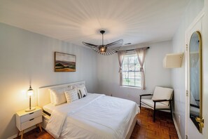 3 bedrooms, iron/ironing board, travel cot, free WiFi