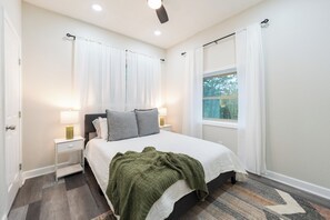 2 bedrooms, desk, free WiFi, bed sheets