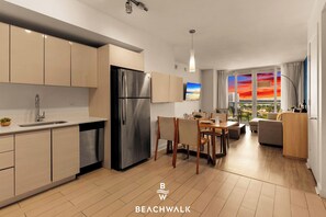 LIVING AREA - Amazing 2 Bedroom Resort Amenities Beach 1504 (Hallandale Beach)