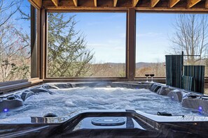 Interior - Fall fun for families in Blue Ridge with Sauna, Hot tub, Firepit & amazing views (Blue Ridge)