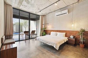 Comfort Chalet, Patio | 1 bedroom, premium bedding, free WiFi, bed sheets
