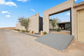 Exterior - Portal Chalets With Private Pool- Qirwan (Riyadh)