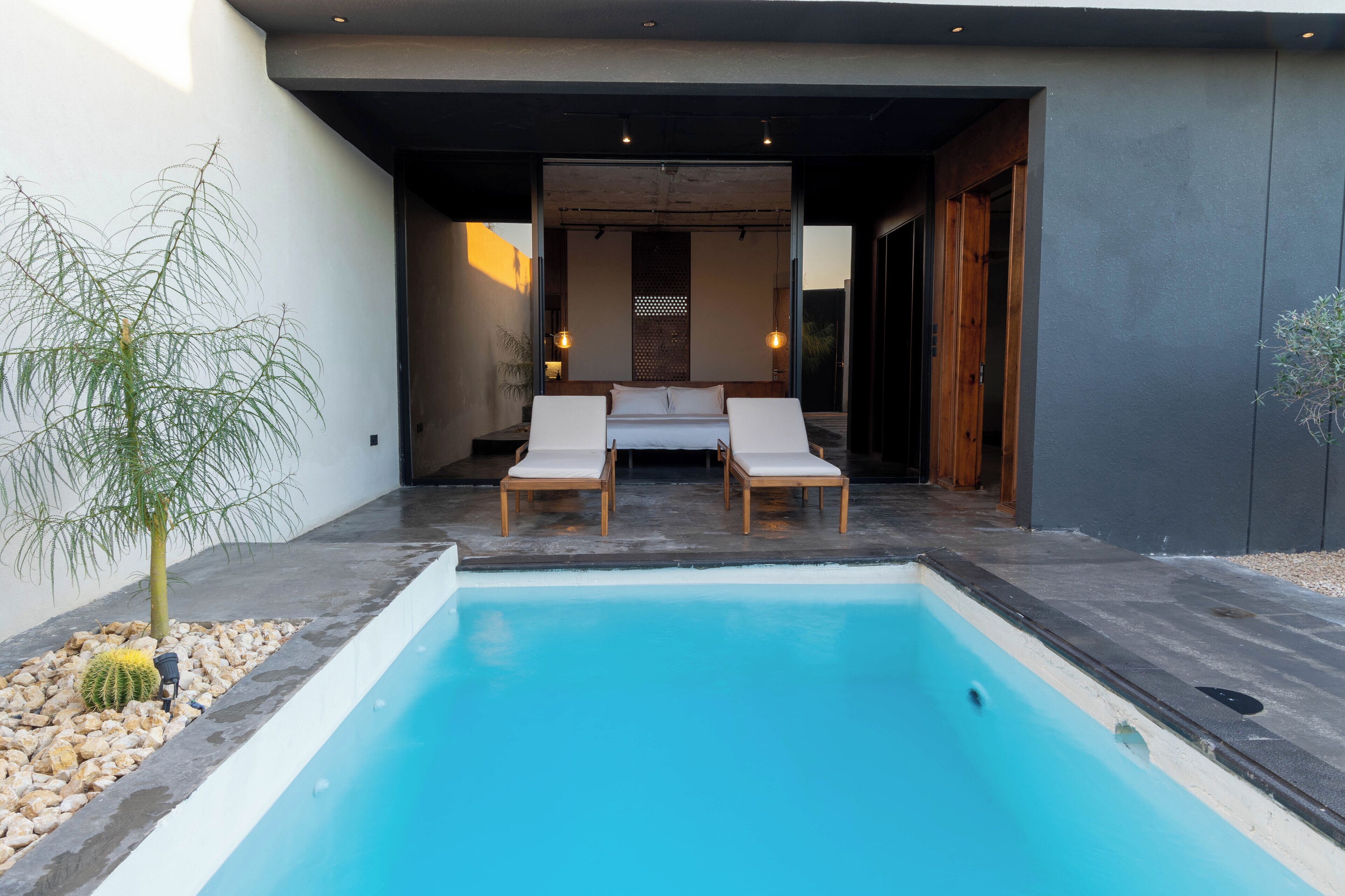 6 piscines couvertes