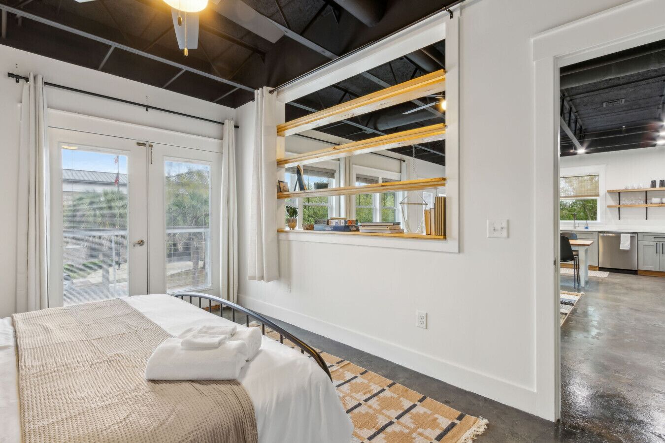 熨斗/熨衣板、免费 WiFi、床单