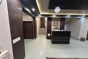 Reception - Hotel B K House (Noida)