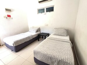 Bureau, Wi-Fi gratuit, draps fournis