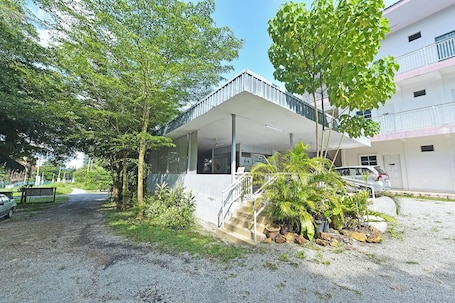 Fachada de la propiedad