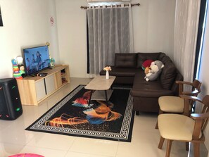 Standard Villa, Pool View | Meja, Wi-fi percuma, cadar katil 
