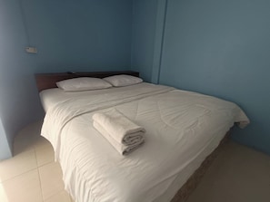 Standard Bungalow | Meja, Wi-fi percuma, cadar katil 