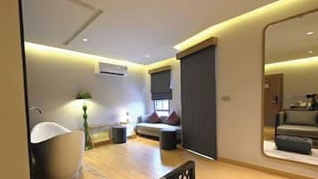 Suite | Bathroom