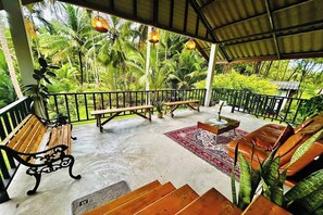 Lobby sitting area - Baan Nai Bang (Surat Thani)