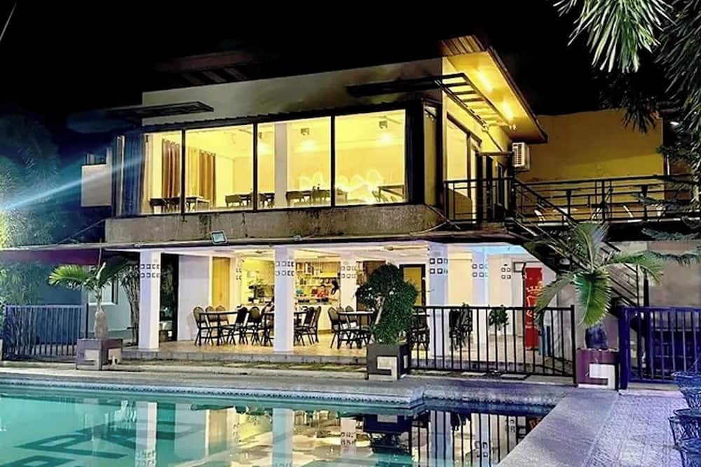 At The Pad Hotel And Resort