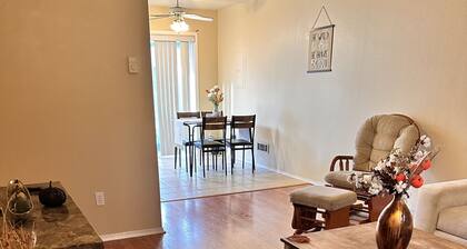 Wonderful townhome with WiFi in vibrant Dallas